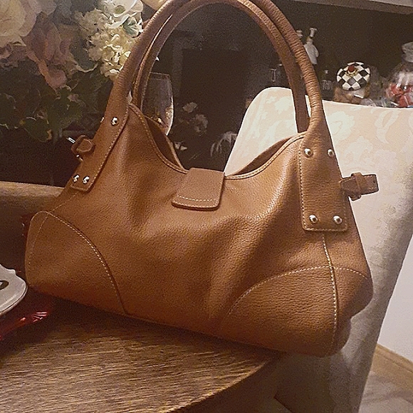 DOONEY & BOURKE LOGO LOCK SHOULDER BAG - Picture 2 of 9